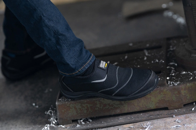 Buty do pracy na magazyn zakładane Yukon S1P Safety Jogger