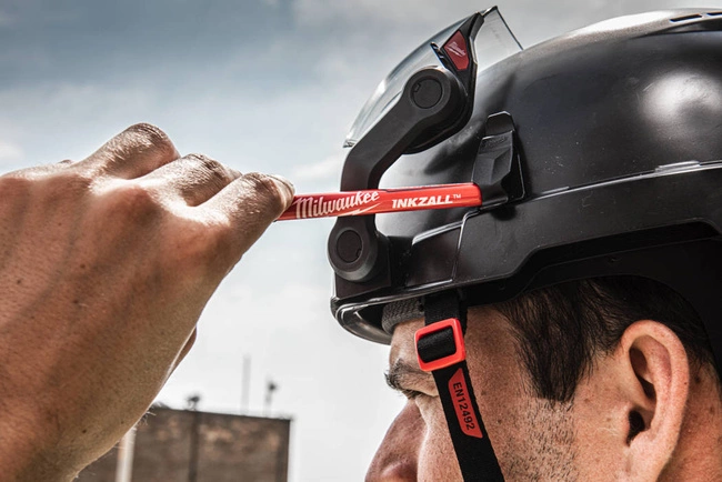 Kask wentylowany regulowany BOLT 200 żółty Milwaukee